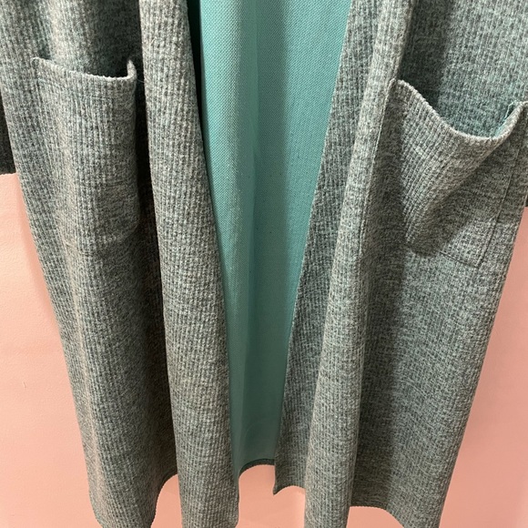 Lula Roe Ribbed Duster - Picture 4 of 5